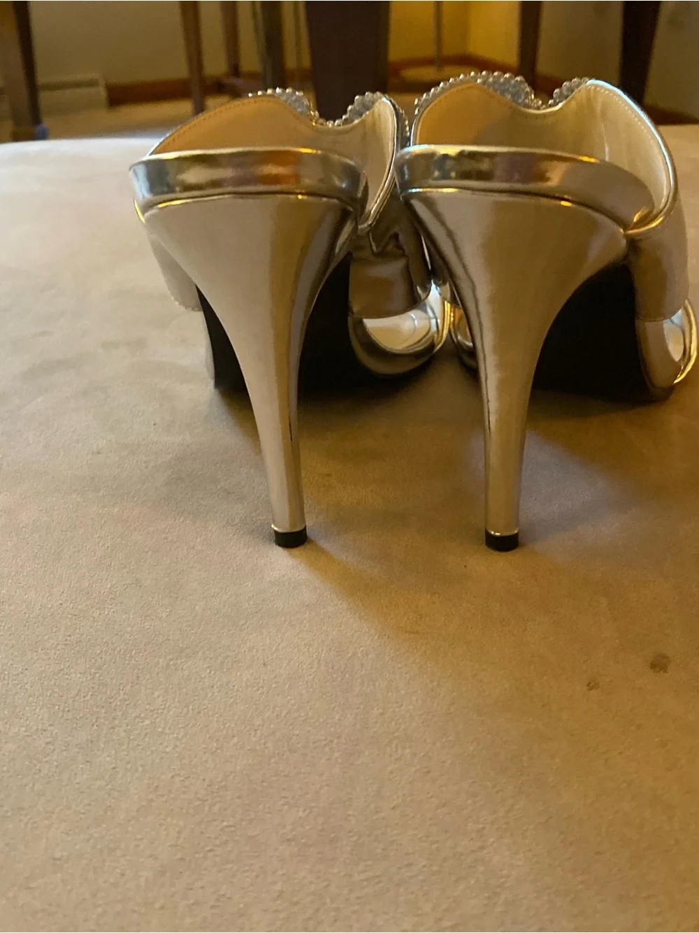Caparros Harmony Silver Crystal Bow Slide Heels Size 6